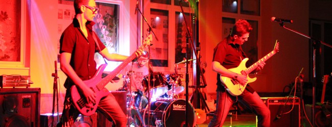 МЛАДИ МУЗИКАЛНИ ТАЛАНТИ ОТ ЦЯЛА БЪЛГАРИЯ НА ЕДНА СЦЕНА В YOUTH MUSIC FEST ДРАГОМАН