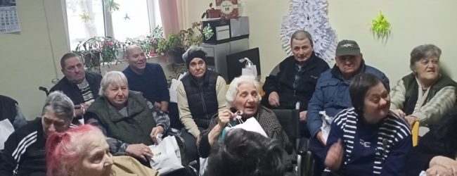 НА ГОСТИ НА ДОМА ЗА ПЪЛНОЛЕТНИ ЛИЦА С ФИЗИЧЕСКИ УВРЕЖДАНИЯ В СЕЛО ЕЗЕРОВО